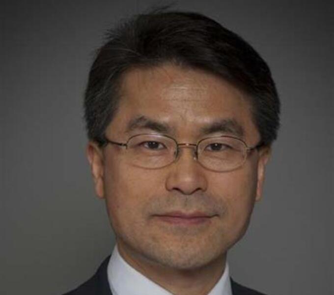 Headshot Professor hong Koo Kim