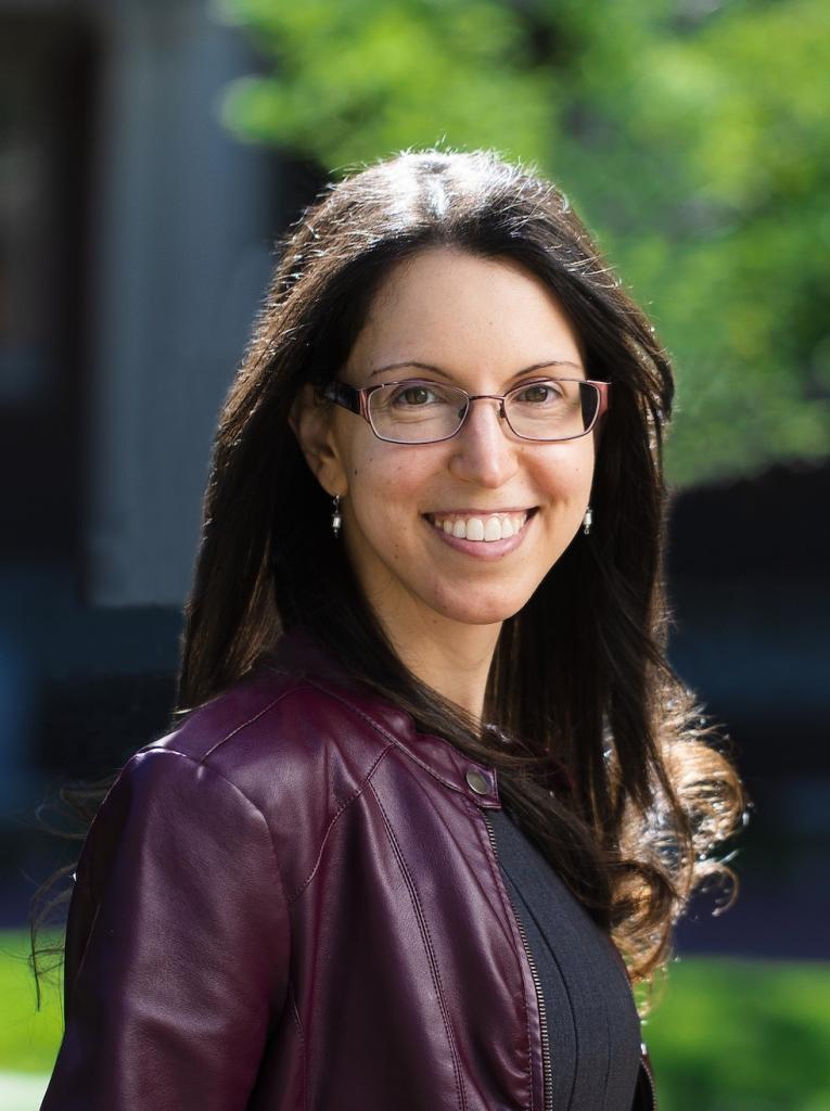 Headshot of Dr. Nicole Yunger Halpern