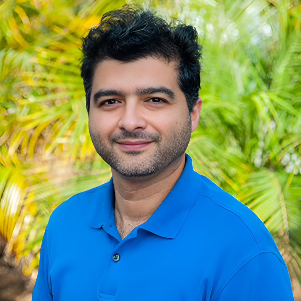 pedram roushan headshot