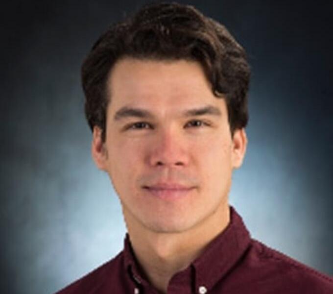 Headshot Professor Ben Hunt